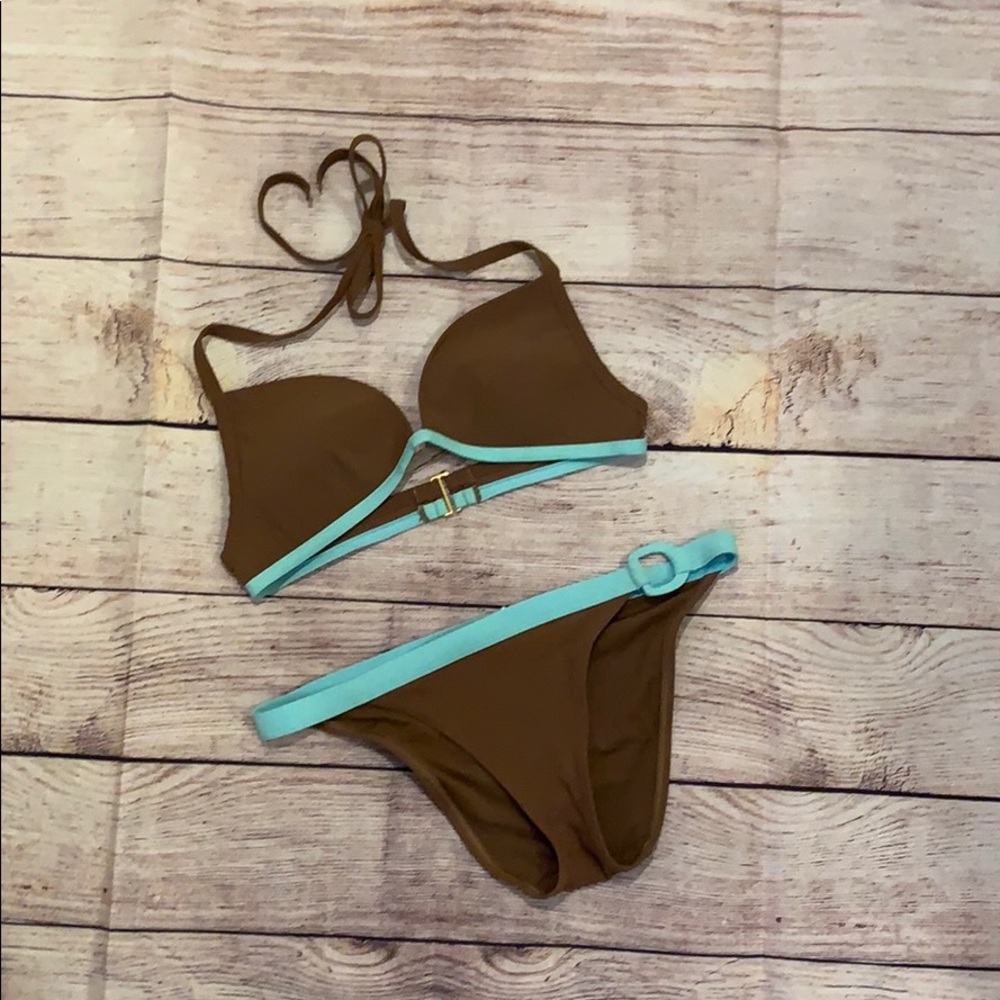 Victoria’s Secret bikini